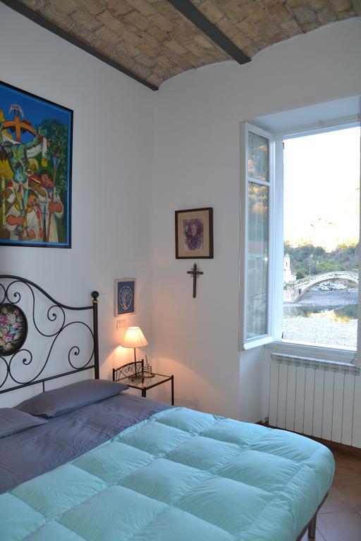 Al Ponte Vecchio Lägenhet Dolceacqua Exteriör bild