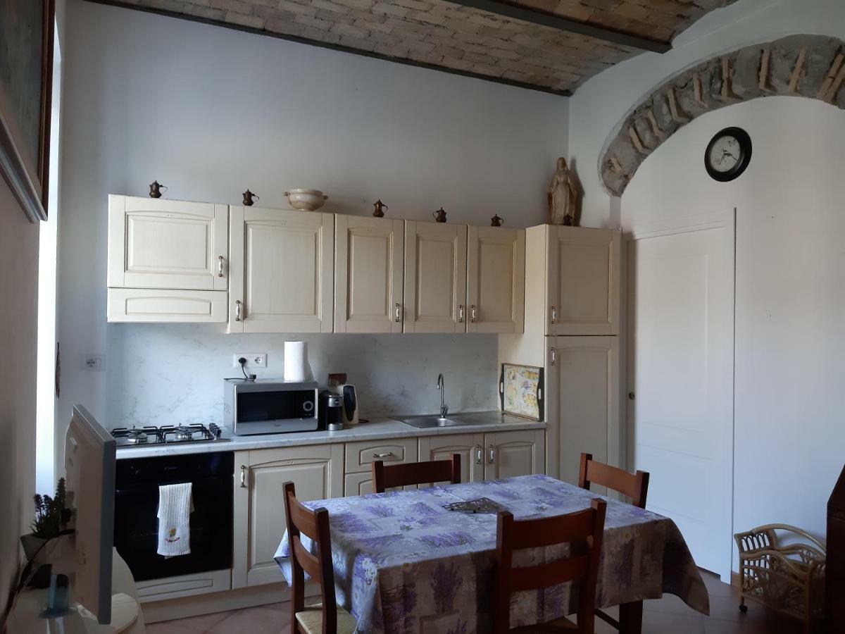 Al Ponte Vecchio Lägenhet Dolceacqua Exteriör bild